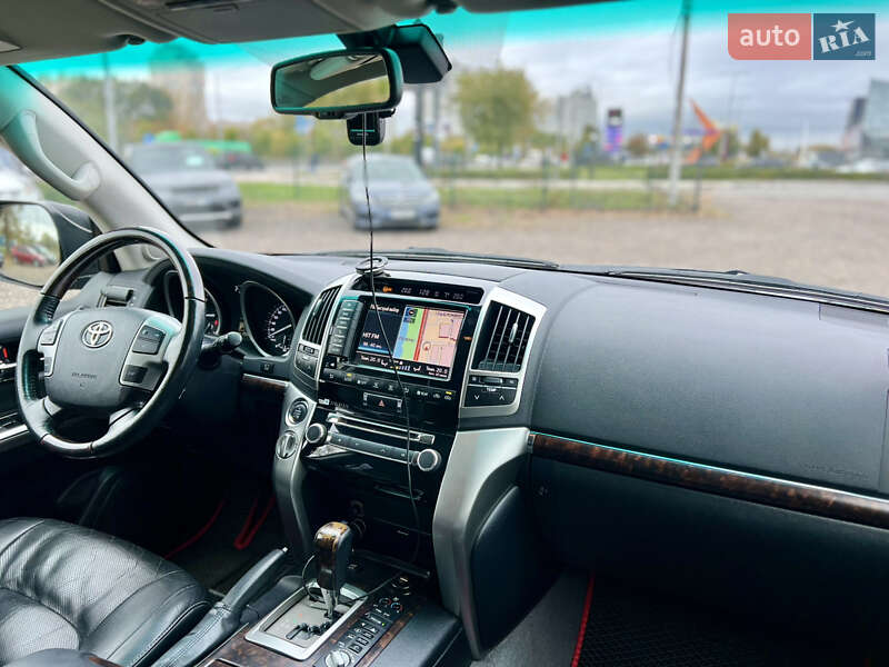 Внедорожник / Кроссовер Toyota Land Cruiser 2012 в Киеве