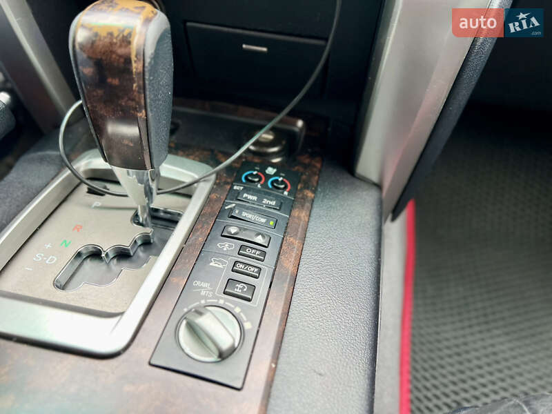 Внедорожник / Кроссовер Toyota Land Cruiser 2012 в Киеве