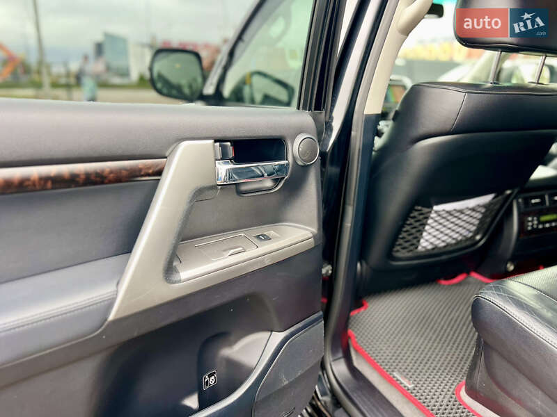 Внедорожник / Кроссовер Toyota Land Cruiser 2012 в Киеве