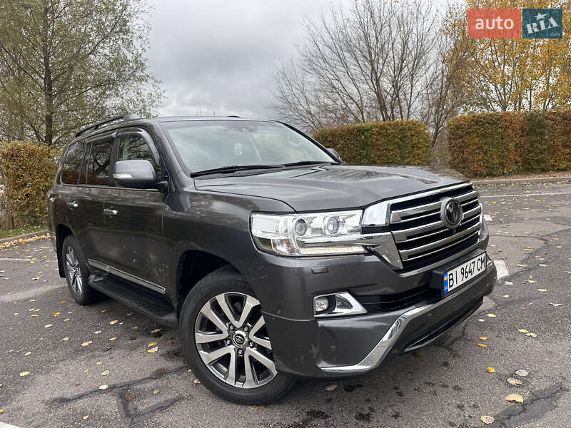 Внедорожник / Кроссовер Toyota Land Cruiser 2018 в Киеве фото 4 Внедорожник / Кроссовер Toyota Land Cruiser 2018 в Киеве