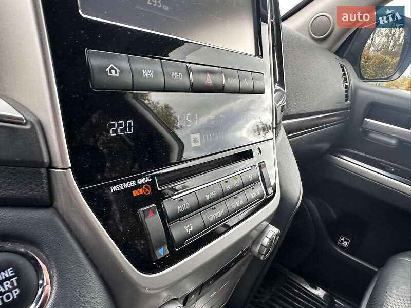 Внедорожник / Кроссовер Toyota Land Cruiser 2018 в Киеве фото 21 Внедорожник / Кроссовер Toyota Land Cruiser 2018 в Киеве