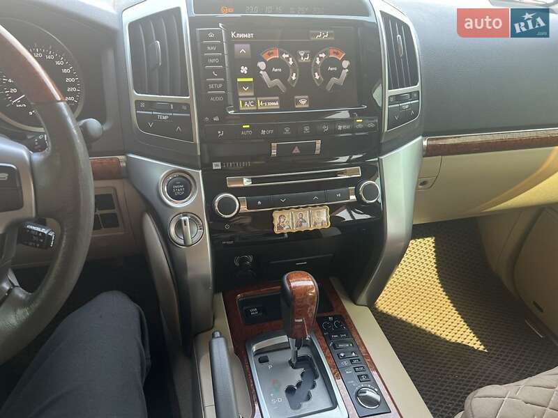 Внедорожник / Кроссовер Toyota Land Cruiser 2013 в Днепре фото 10 Внедорожник / Кроссовер Toyota Land Cruiser 2013 в Днепре