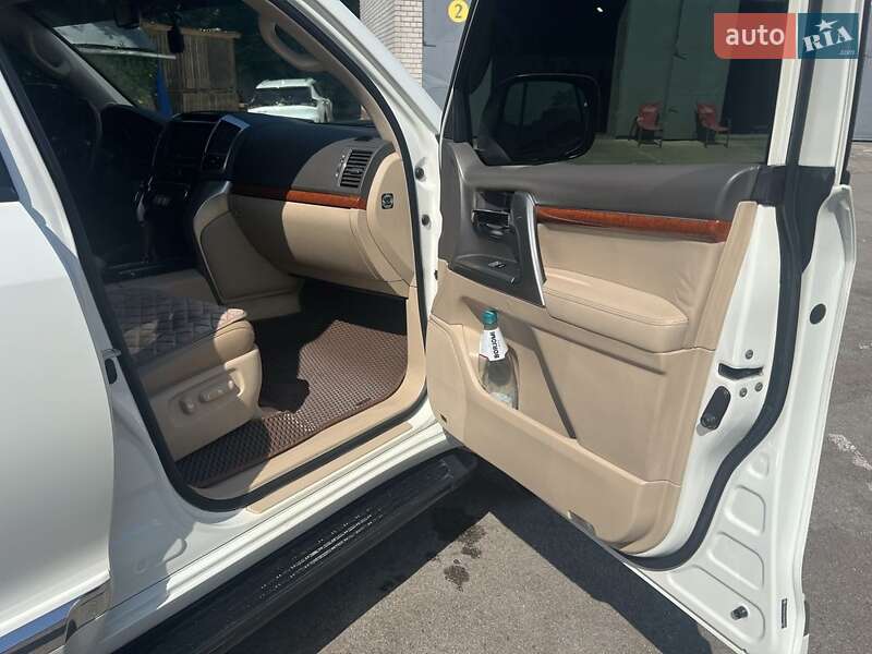 Внедорожник / Кроссовер Toyota Land Cruiser 2013 в Днепре фото 17 Внедорожник / Кроссовер Toyota Land Cruiser 2013 в Днепре