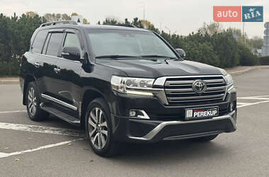 Внедорожник / Кроссовер Toyota Land Cruiser 2016 в Киеве