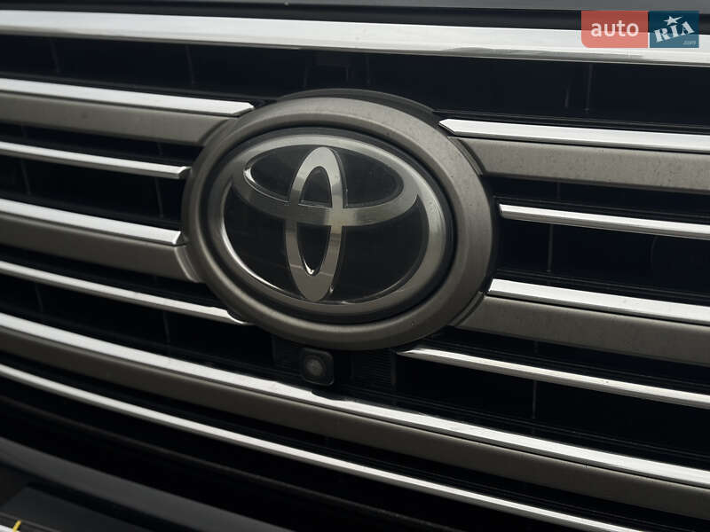 Внедорожник / Кроссовер Toyota Land Cruiser 2016 в Киеве