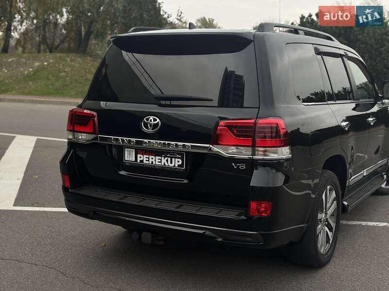 Внедорожник / Кроссовер Toyota Land Cruiser 2016 в Киеве