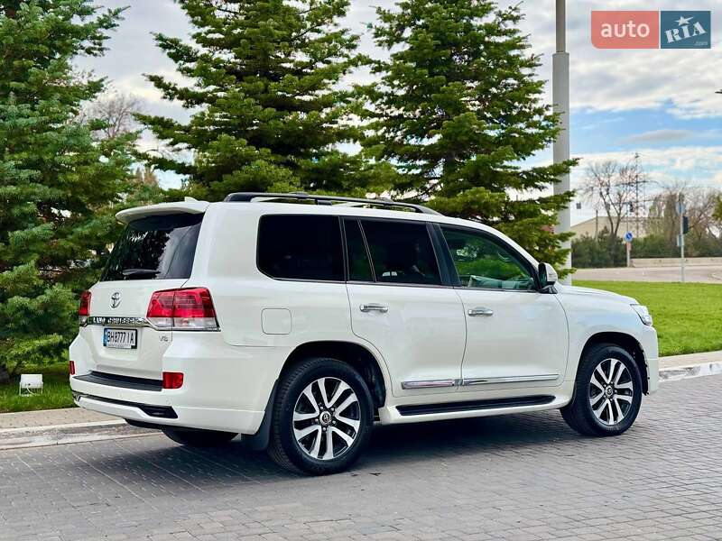 Позашляховик / Кросовер Toyota Land Cruiser 2018 в Одесі фото 8 Позашляховик / Кросовер Toyota Land Cruiser 2018 в Одесі