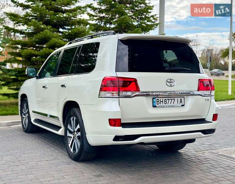 Позашляховик / Кросовер Toyota Land Cruiser 2018 в Одесі фото 12 Позашляховик / Кросовер Toyota Land Cruiser 2018 в Одесі