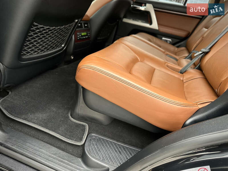 Внедорожник / Кроссовер Toyota Land Cruiser 2014 в Киеве
