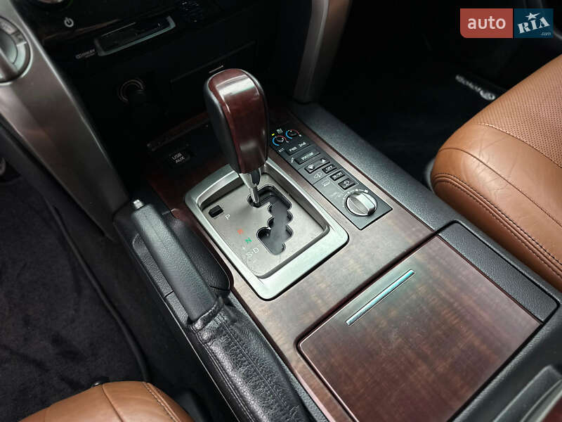 Внедорожник / Кроссовер Toyota Land Cruiser 2014 в Киеве
