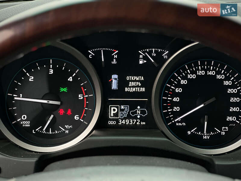Внедорожник / Кроссовер Toyota Land Cruiser 2014 в Киеве
