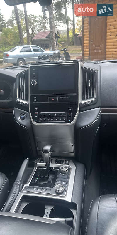 Внедорожник / Кроссовер Toyota Land Cruiser 2019 в Соснице