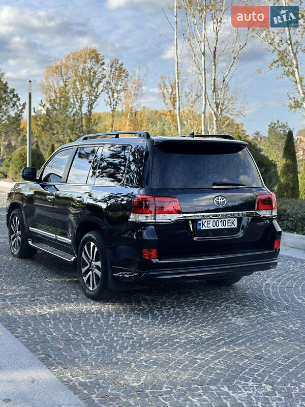 Внедорожник / Кроссовер Toyota Land Cruiser 2018 в Днепре фото 7 Внедорожник / Кроссовер Toyota Land Cruiser 2018 в Днепре