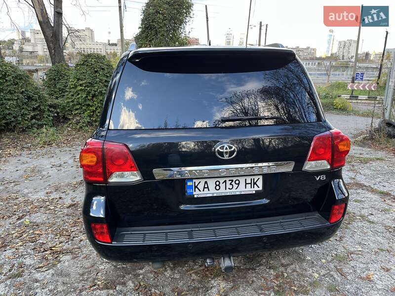 Внедорожник / Кроссовер Toyota Land Cruiser 2014 в Киеве