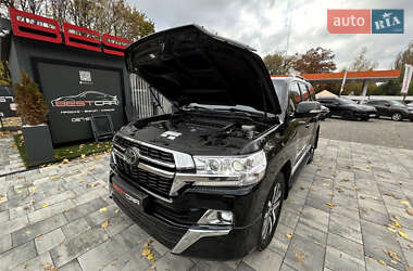 Позашляховик / Кросовер Toyota Land Cruiser 2016 в  фото 41 Позашляховик / Кросовер Toyota Land Cruiser 2016 в