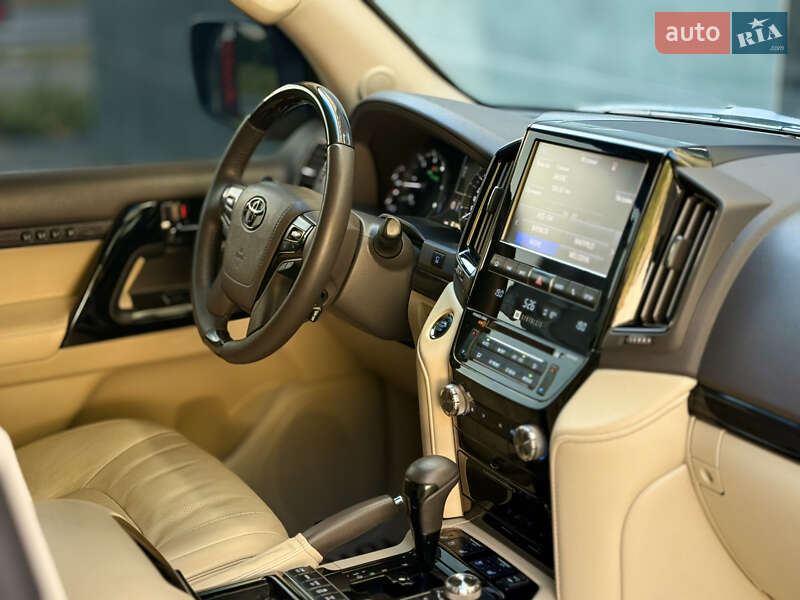 Внедорожник / Кроссовер Toyota Land Cruiser 2015 в Харькове фото 18 Внедорожник / Кроссовер Toyota Land Cruiser 2015 в Харькове