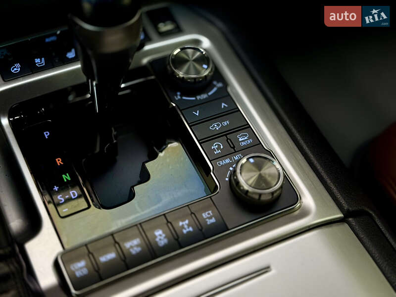 Внедорожник / Кроссовер Toyota Land Cruiser 2017 в Харькове фото 30 Внедорожник / Кроссовер Toyota Land Cruiser 2017 в Харькове