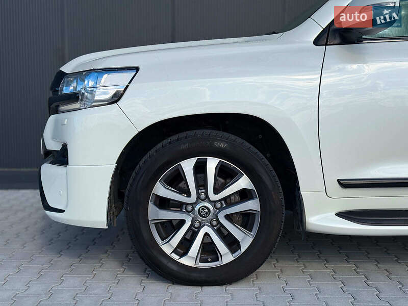 Внедорожник / Кроссовер Toyota Land Cruiser 2016 в Львове