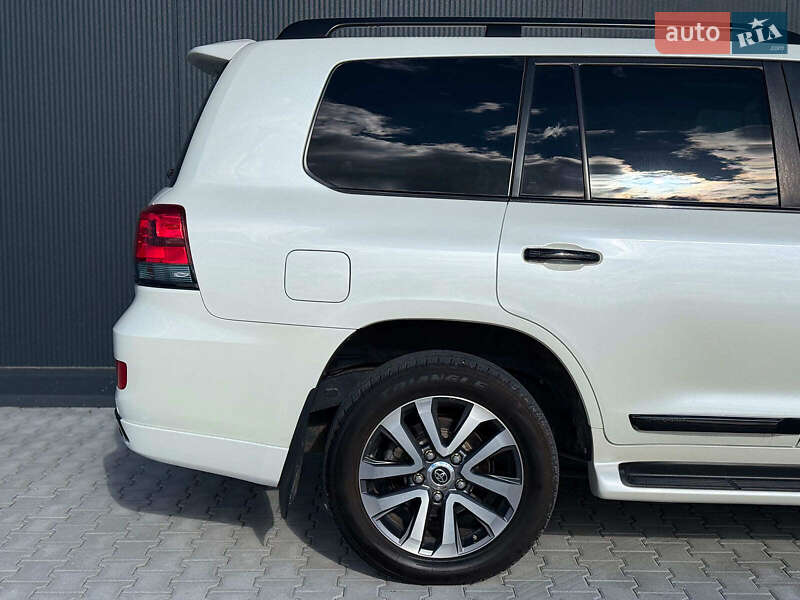 Внедорожник / Кроссовер Toyota Land Cruiser 2016 в Львове