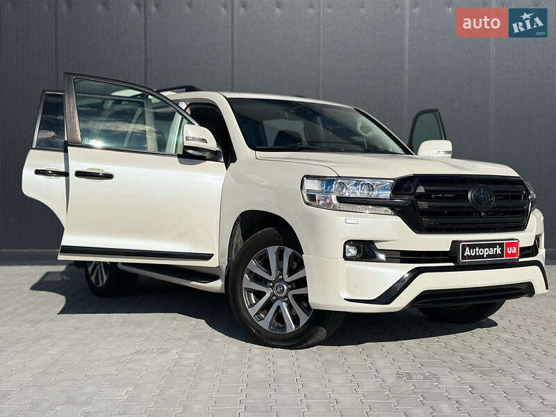 Внедорожник / Кроссовер Toyota Land Cruiser 2016 в Львове