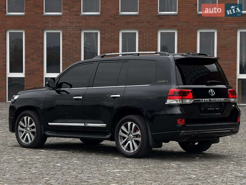 Внедорожник / Кроссовер Toyota Land Cruiser 2017 в Днепре