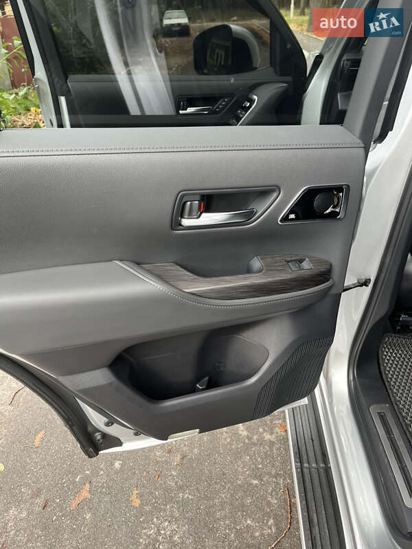 Внедорожник / Кроссовер Toyota Land Cruiser 2021 в Киеве фото 8 Внедорожник / Кроссовер Toyota Land Cruiser 2021 в Киеве