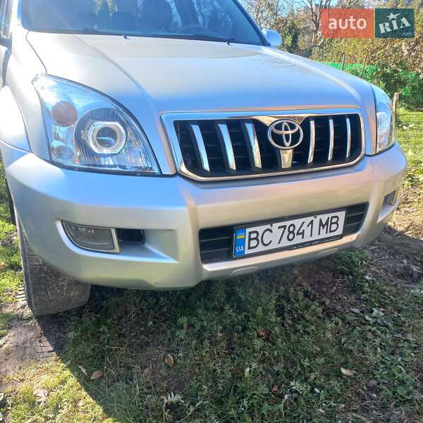 Внедорожник / Кроссовер Toyota Land Cruiser 2004 в Львове