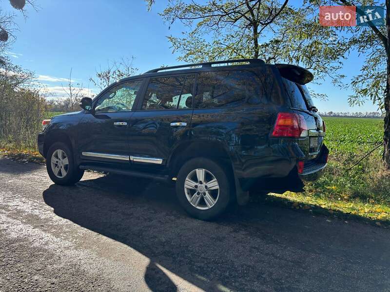 Внедорожник / Кроссовер Toyota Land Cruiser 2013 в Киеве фото 10 Внедорожник / Кроссовер Toyota Land Cruiser 2013 в Киеве