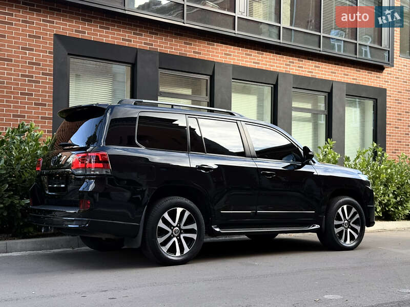 Внедорожник / Кроссовер Toyota Land Cruiser 2016 в Львове фото 21 Внедорожник / Кроссовер Toyota Land Cruiser 2016 в Львове
