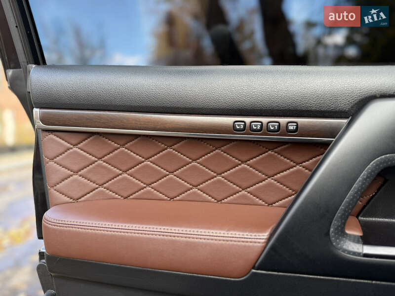 Внедорожник / Кроссовер Toyota Land Cruiser 2016 в Львове фото 26 Внедорожник / Кроссовер Toyota Land Cruiser 2016 в Львове