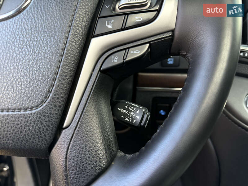 Внедорожник / Кроссовер Toyota Land Cruiser 2016 в Львове фото 36 Внедорожник / Кроссовер Toyota Land Cruiser 2016 в Львове