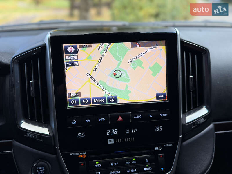 Внедорожник / Кроссовер Toyota Land Cruiser 2016 в Львове фото 47 Внедорожник / Кроссовер Toyota Land Cruiser 2016 в Львове