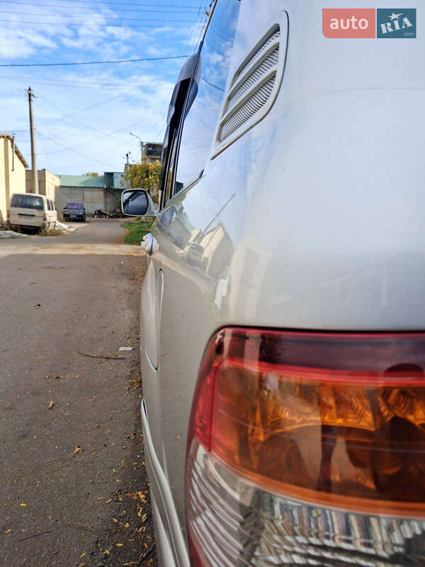 Позашляховик / Кросовер Toyota Land Cruiser 2006 в Одесі