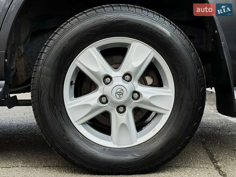 Внедорожник / Кроссовер Toyota Land Cruiser 2008 в Киеве фото 17 Внедорожник / Кроссовер Toyota Land Cruiser 2008 в Киеве