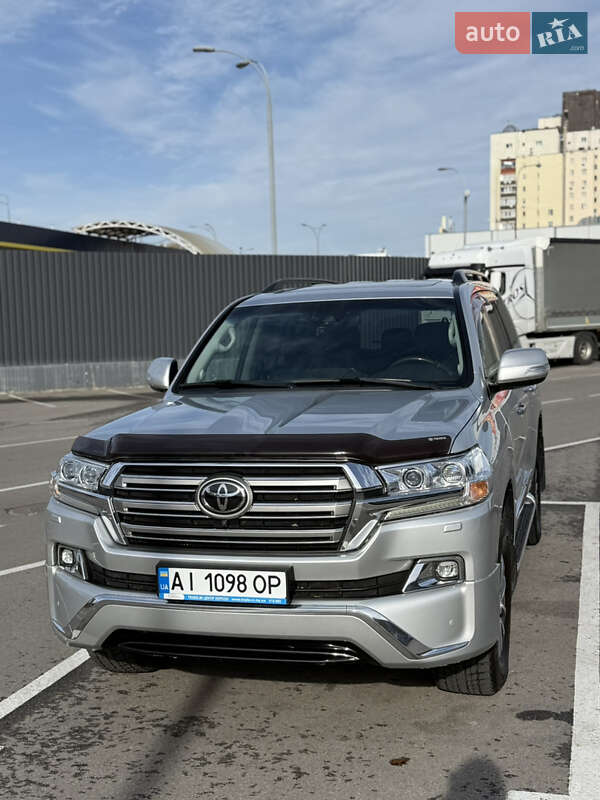 Внедорожник / Кроссовер Toyota Land Cruiser 2017 в Киеве фото 22 Внедорожник / Кроссовер Toyota Land Cruiser 2017 в Киеве