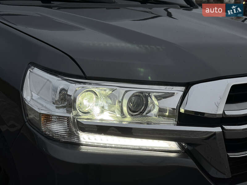 Внедорожник / Кроссовер Toyota Land Cruiser 2010 в Мукачево