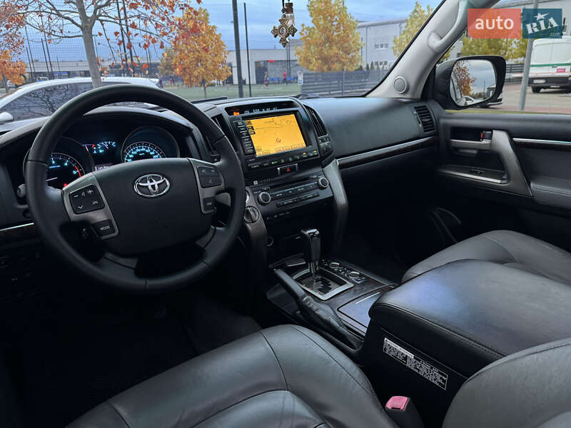 Внедорожник / Кроссовер Toyota Land Cruiser 2010 в Мукачево