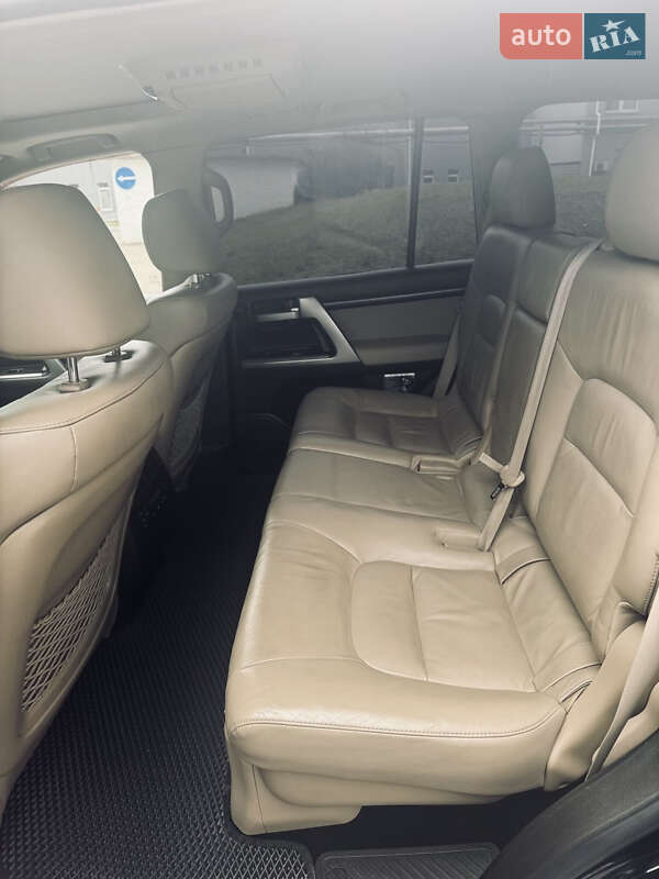 Внедорожник / Кроссовер Toyota Land Cruiser 2011 в Киеве фото 20 Внедорожник / Кроссовер Toyota Land Cruiser 2011 в Киеве