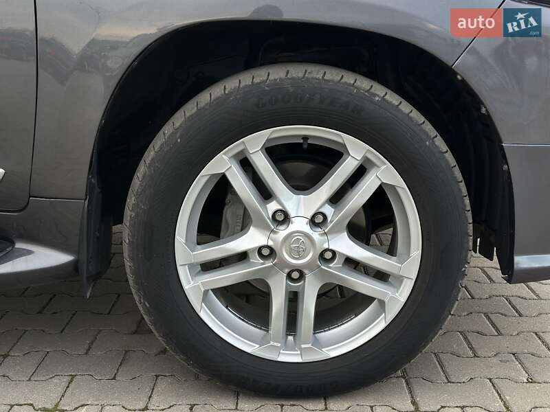 Внедорожник / Кроссовер Toyota Land Cruiser 2011 в Черновцах фото 10 Внедорожник / Кроссовер Toyota Land Cruiser 2011 в Черновцах