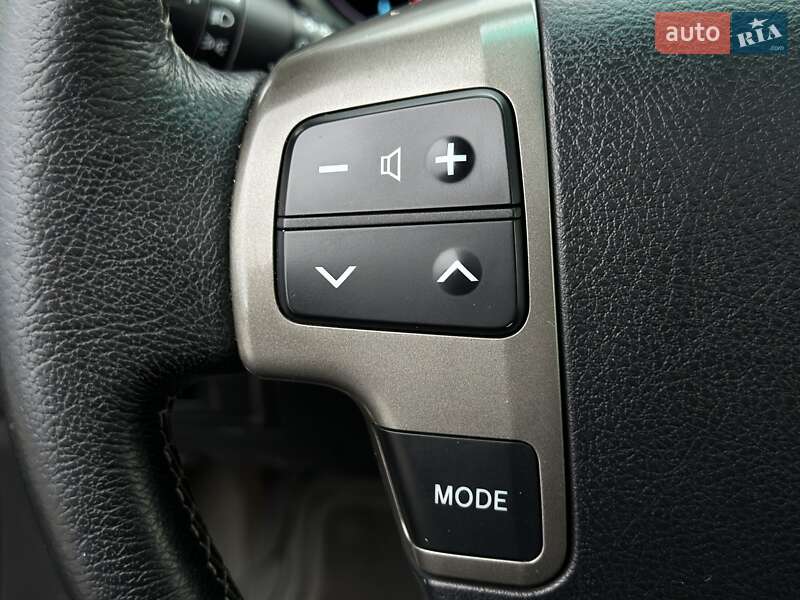 Внедорожник / Кроссовер Toyota Land Cruiser 2011 в Черновцах фото 40 Внедорожник / Кроссовер Toyota Land Cruiser 2011 в Черновцах