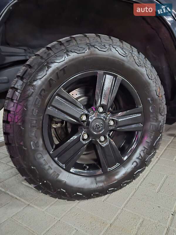 Внедорожник / Кроссовер Toyota Land Cruiser 2012 в Киеве
