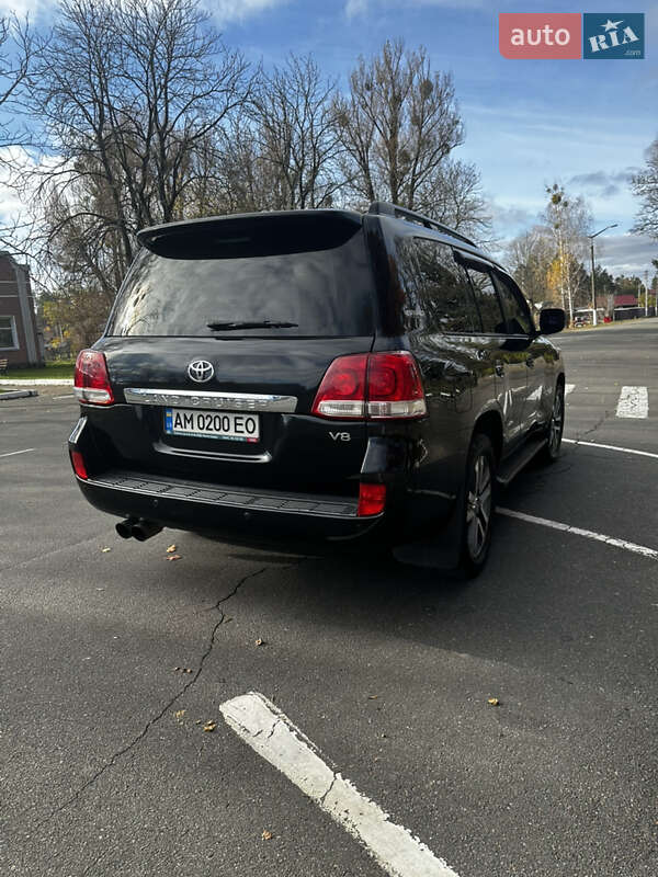 Внедорожник / Кроссовер Toyota Land Cruiser 2011 в Радомышле фото 3 Внедорожник / Кроссовер Toyota Land Cruiser 2011 в Радомышле