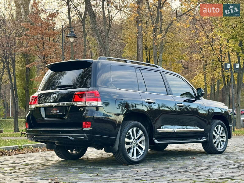 Внедорожник / Кроссовер Toyota Land Cruiser 2018 в Киеве