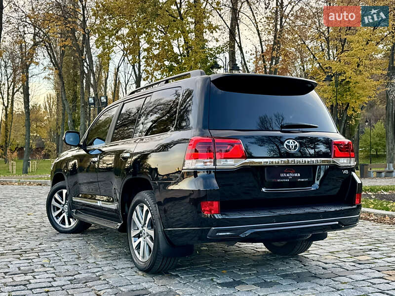 Внедорожник / Кроссовер Toyota Land Cruiser 2018 в Киеве