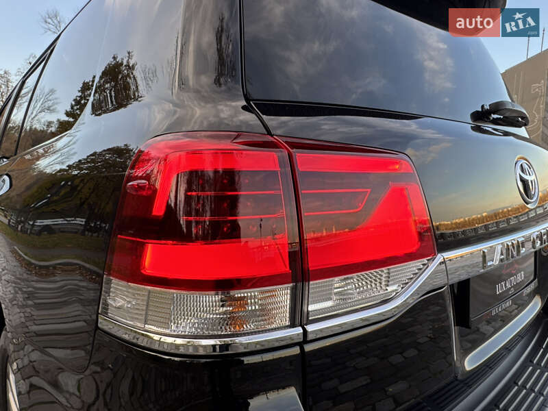 Внедорожник / Кроссовер Toyota Land Cruiser 2018 в Киеве