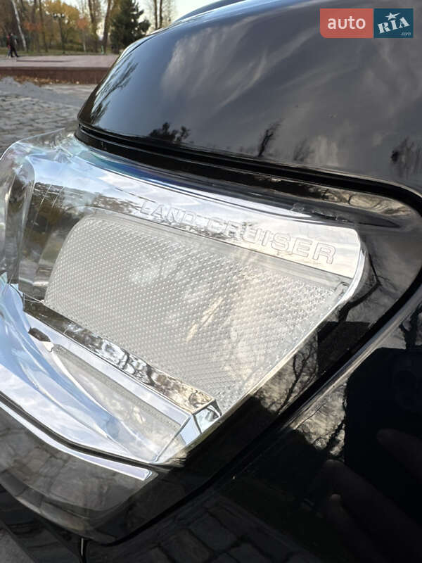 Внедорожник / Кроссовер Toyota Land Cruiser 2018 в Киеве