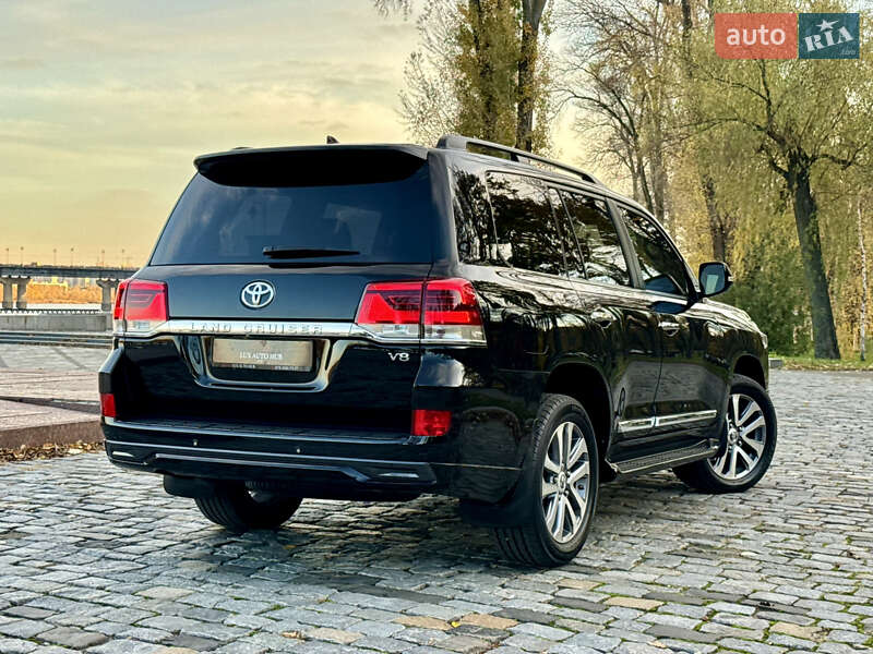 Внедорожник / Кроссовер Toyota Land Cruiser 2018 в Киеве