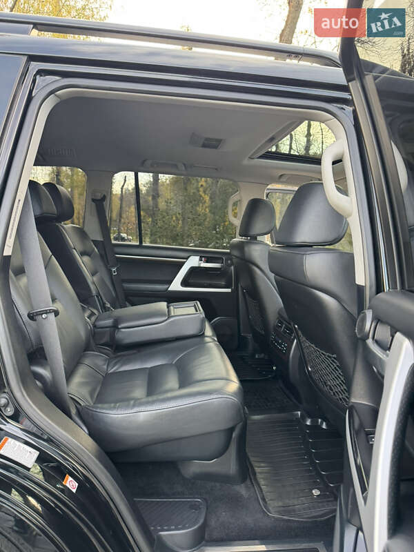 Внедорожник / Кроссовер Toyota Land Cruiser 2018 в Киеве