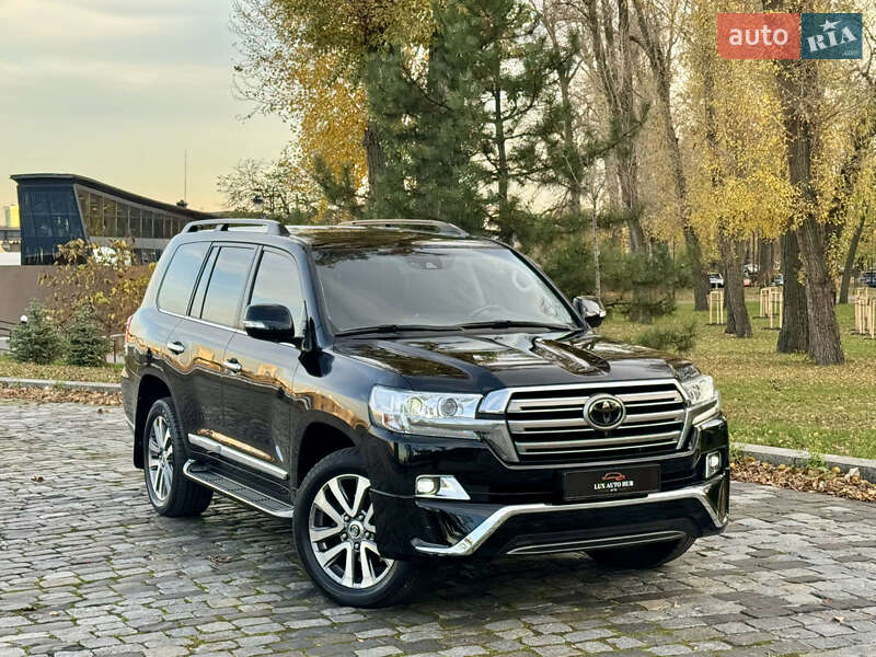 Внедорожник / Кроссовер Toyota Land Cruiser 2018 в Киеве