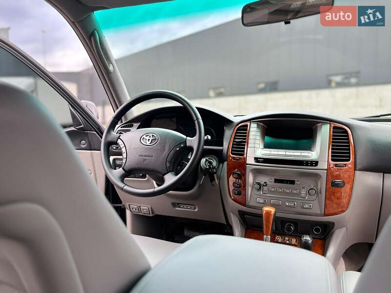 Внедорожник / Кроссовер Toyota Land Cruiser 2003 в Киеве фото 23 Внедорожник / Кроссовер Toyota Land Cruiser 2003 в Киеве